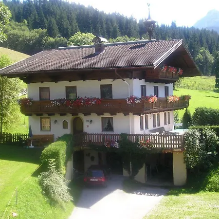 Lantgård Steinerbauer Flachau